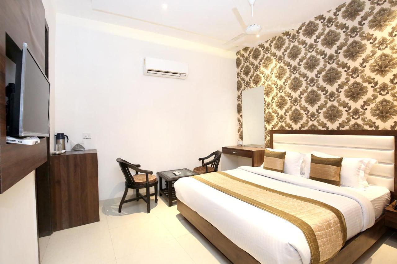 Oyo 11680 Hotel Grand Star Amritsar Exterior photo