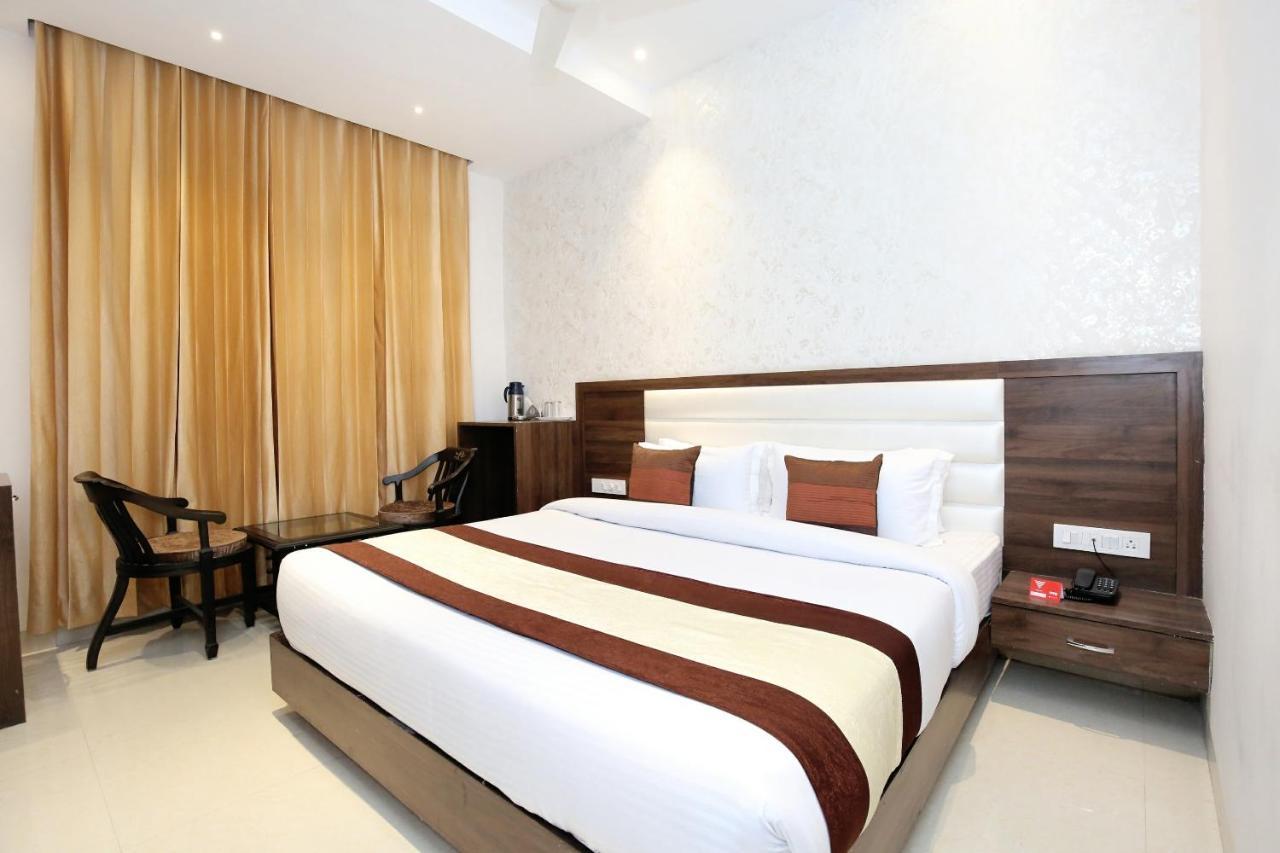 Oyo 11680 Hotel Grand Star Amritsar Exterior photo