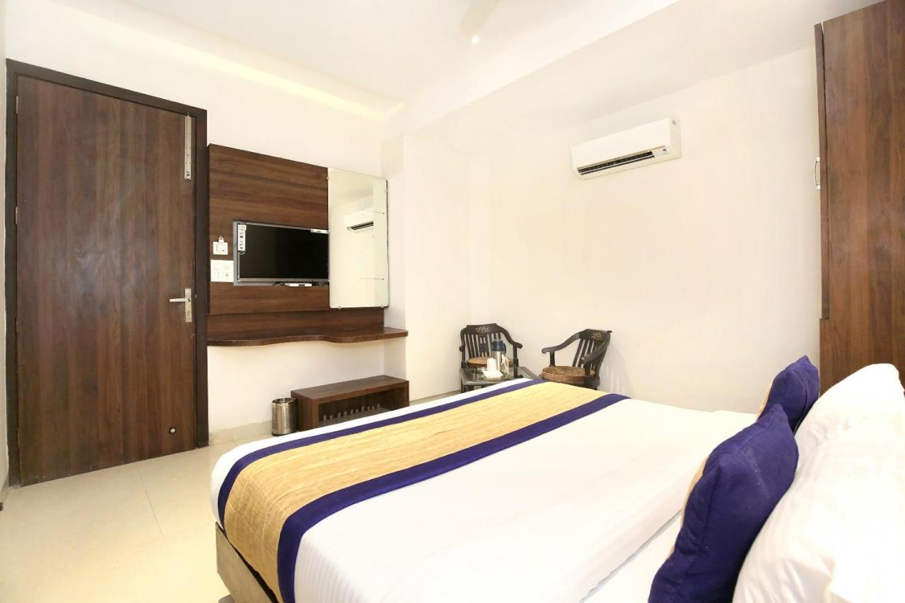 Oyo 11680 Hotel Grand Star Amritsar Exterior photo