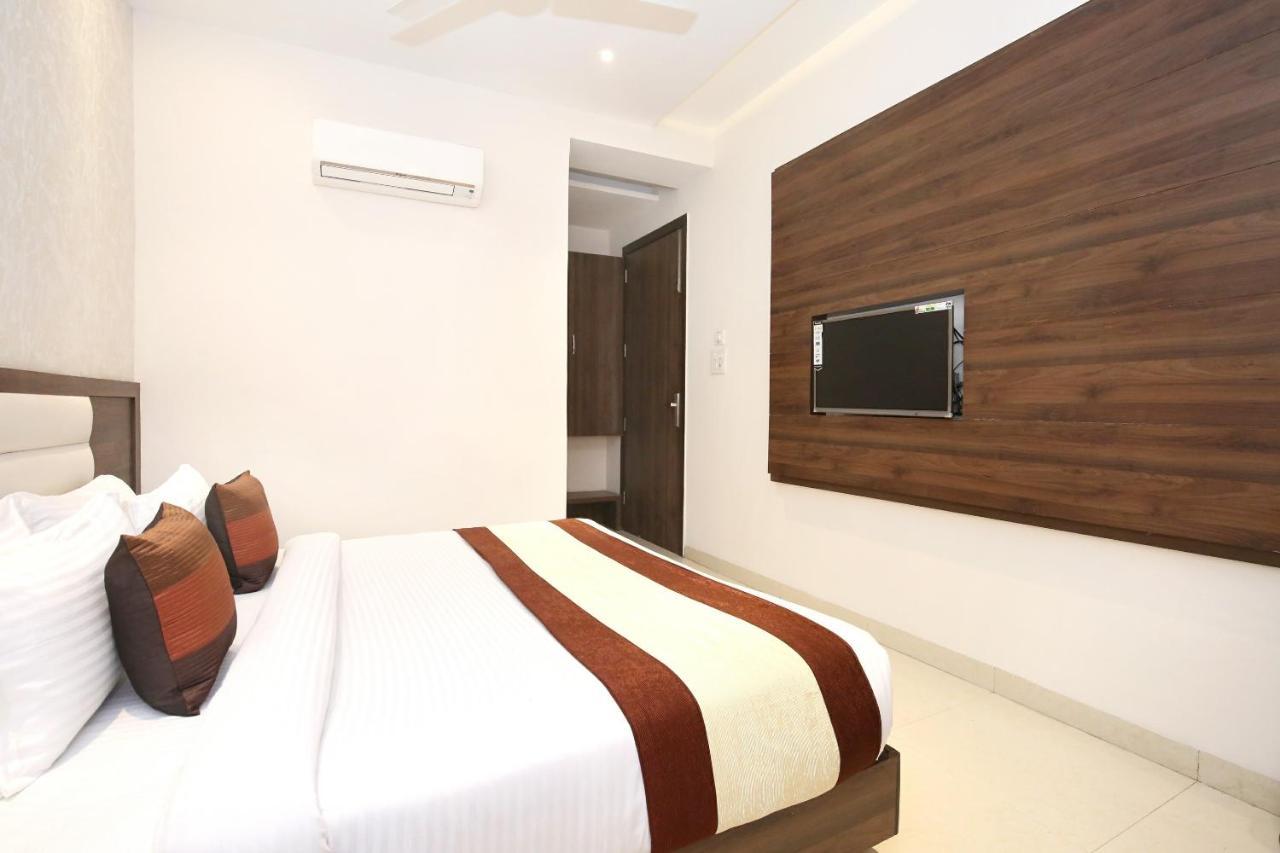 Oyo 11680 Hotel Grand Star Amritsar Exterior photo